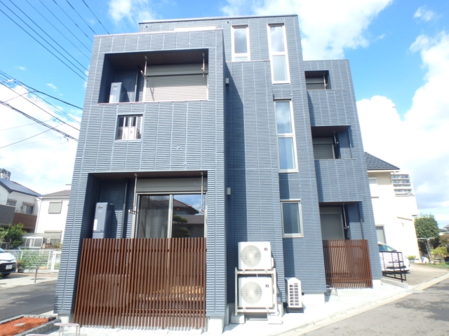 建物外観　●旭化成のＺＥＨ－Ｍ対応ヘーベルメゾン！
