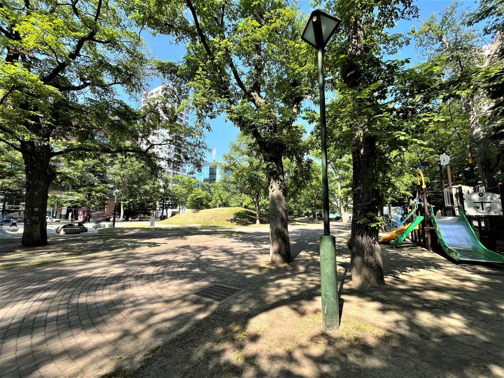 【アパタワーズ札幌大通公園の公園】