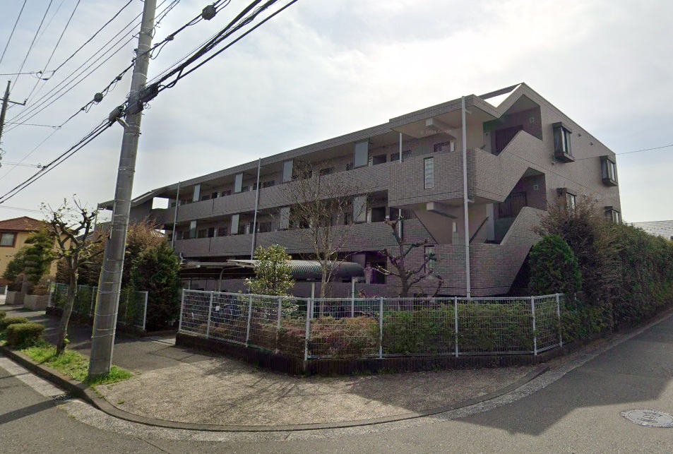 横浜市青葉区奈良のマンションの建物外観