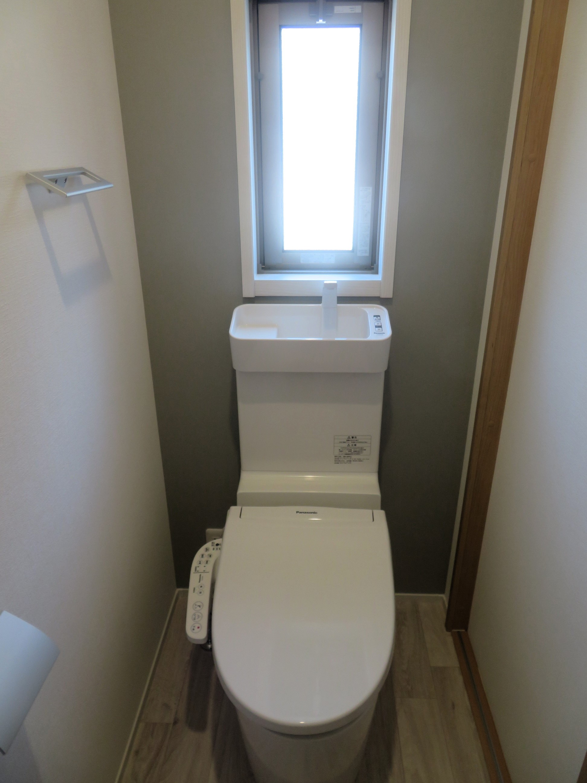 トイレ　ウォシュレットトイレ付。1階と2階にトイレがございます