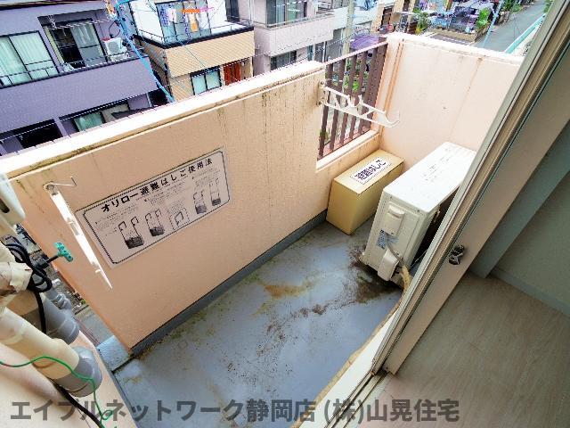 【静岡市葵区銭座町のマンションのバルコニー】