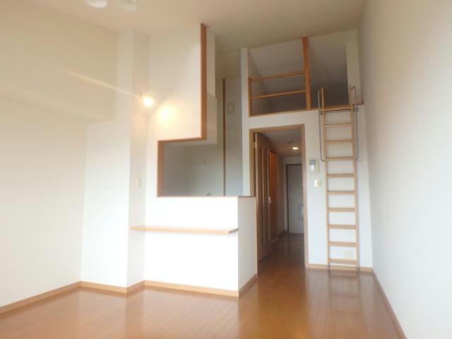 居室・リビング　303