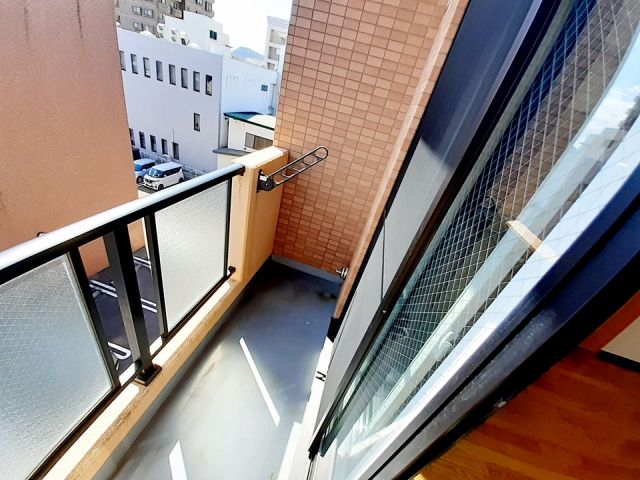 【函館市大手町のマンションのバルコニー】