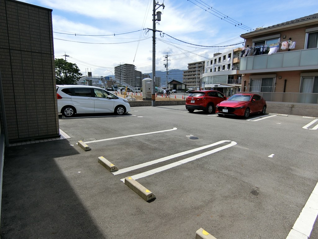 【サンライフゆきの駐車場】