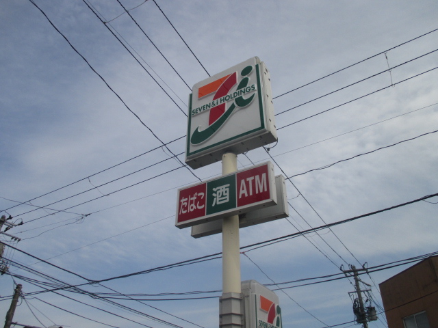 【菊田参番館のコンビニ】