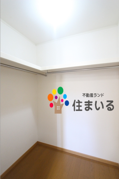 コンビニ　ファミリーマート緑砂田店（コンビニ）まで290m