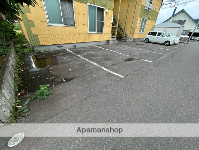 駐車場　エントランス