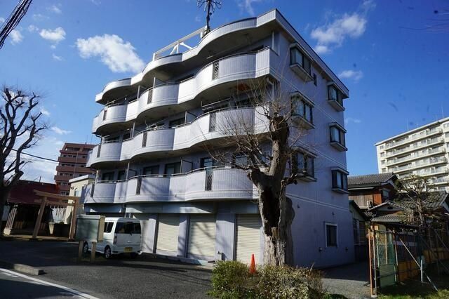 稲城市矢野口のマンションの建物外観