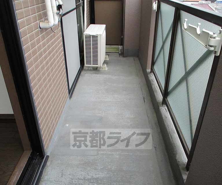 【宇治市五ケ庄のマンションのバルコニー】