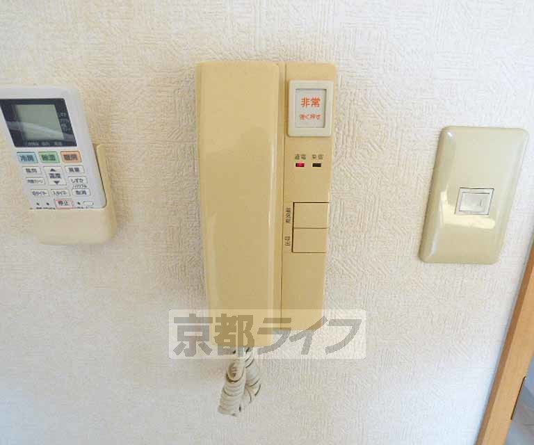 セキュリティ　イヤホンです。