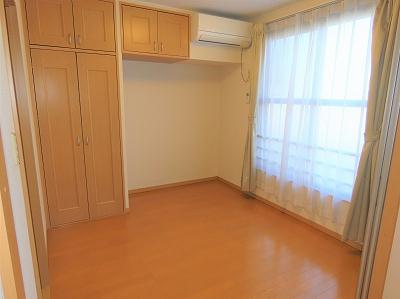 その他部屋・スペース　寝室にも収納スペースがあります