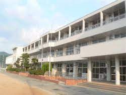 中学校　朝来市立朝来中学校（中学校）まで800m