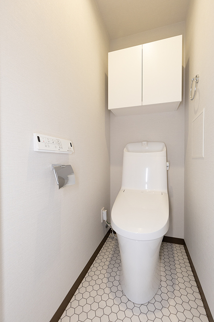 トイレ　※写真は同タイプ住戸です。