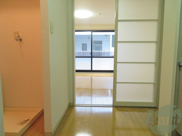 玄関　玄関側を撮影してみました。イメージできましでしょうか？