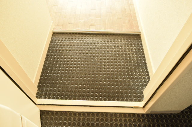 玄関　靴が履きやすい段差の少ない玄関です