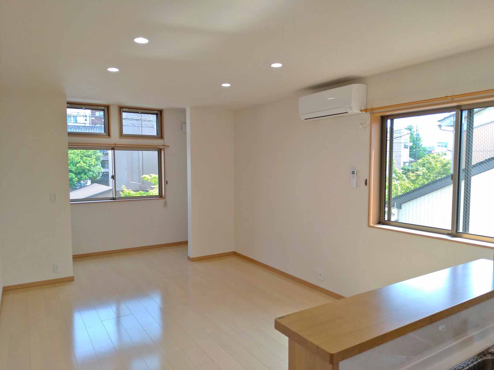 居室・リビング　リビング　エアコン付き