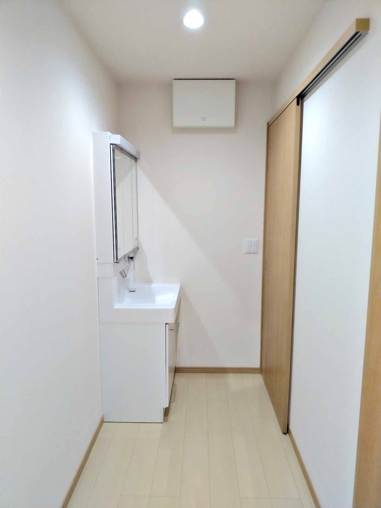 洗面設備　洗面室　室内洗濯機置場あり