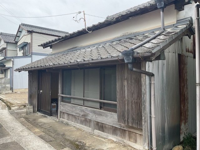 建物外観　現況と異なる場合は現況を優先します。