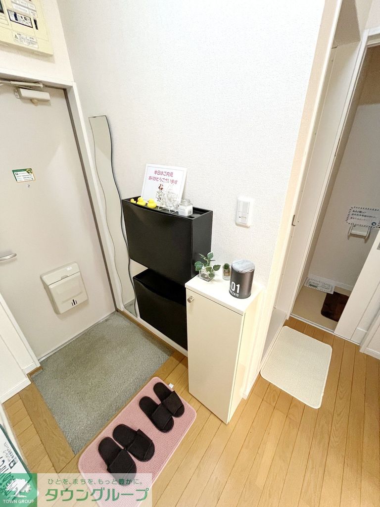 玄関　開放的な玄関スペースです♪