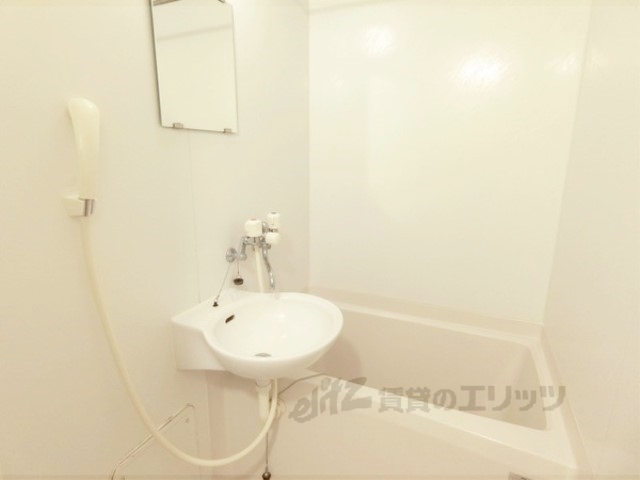 バス・シャワールーム　バス