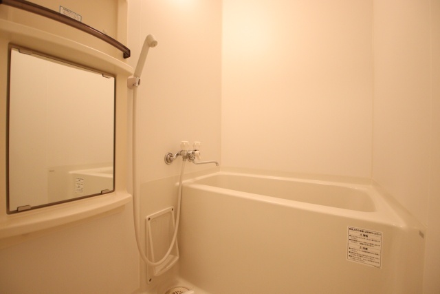 バス・シャワールーム　※別室の参考写真の為、現況優先です。