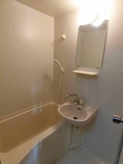 バス・シャワールーム　ゆったり癒されましょう