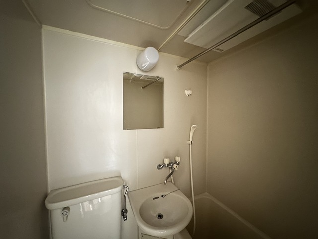 洗面設備　別部屋参考写真になります