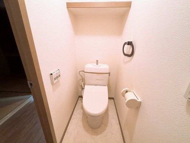 トイレ　トイレ