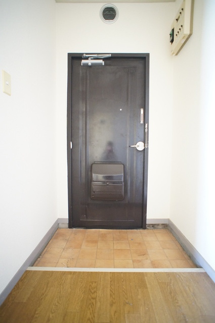 玄関　すっきりシンプルな玄関スペースです！