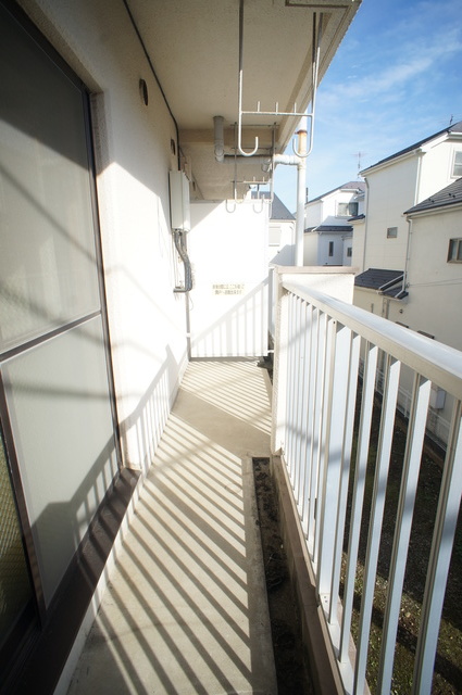 バルコニー　バルコニー付！お天気のいい日は洗濯物も気持ちよく干せますね！