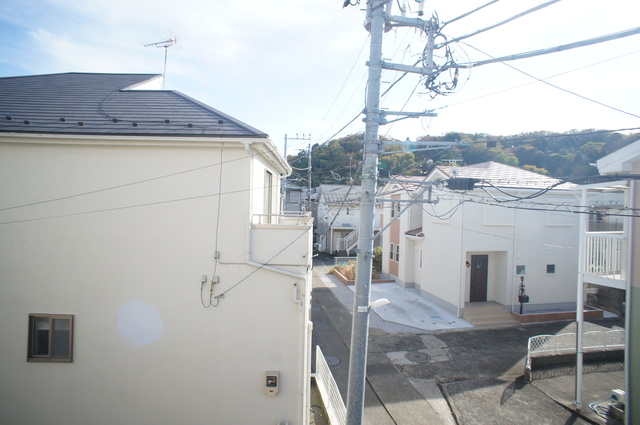 眺望　お部屋からの景色です！圧迫感がないので暮らしやすい♪