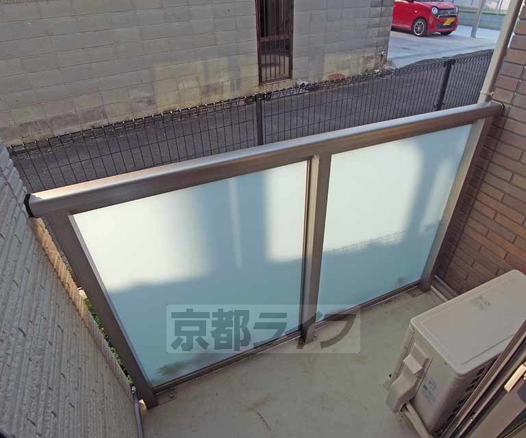 バルコニー　いい風が入ってきますよ！