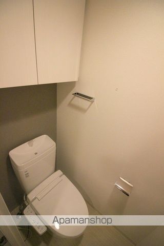 地下鉄谷町線 谷町六丁目駅 徒歩11分 15階建 築9年のトイレ写真