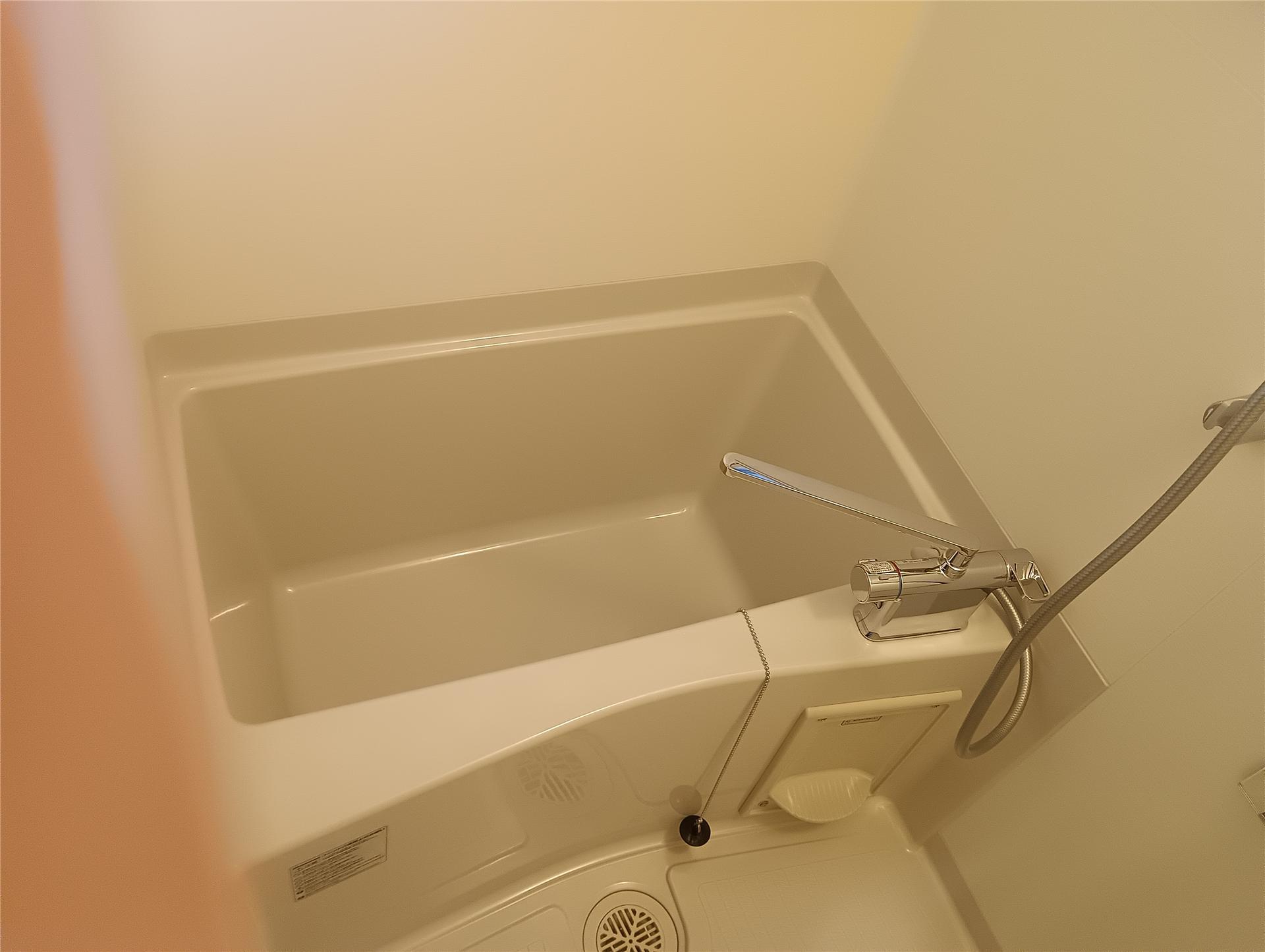 バス・シャワールーム　風呂（反転タイプ）