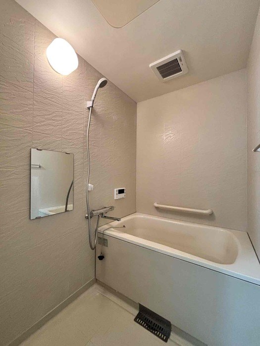 バス・シャワールーム　追い焚き完備