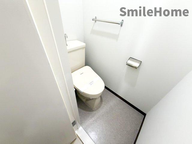 トイレ　清潔感があるトイレです。入るとホッとする、そんな空間。