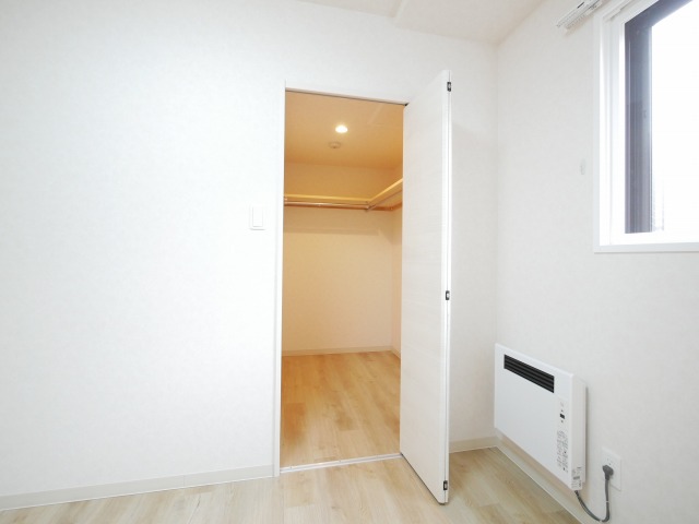 収納　収納に便利な広いウォークインクローゼットです！