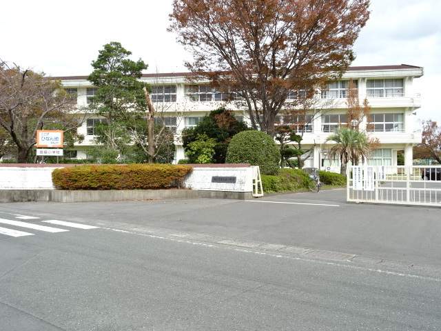 小学校　伎倍小学校（小学校）まで518m
