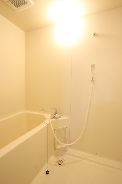 バス・シャワールーム　清潔感のある浴室★