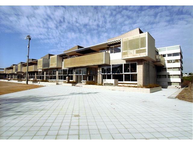 小学校　岐阜市立岐阜小学校（小学校）まで710m