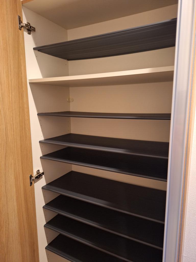 玄関　※広々シューズボックス