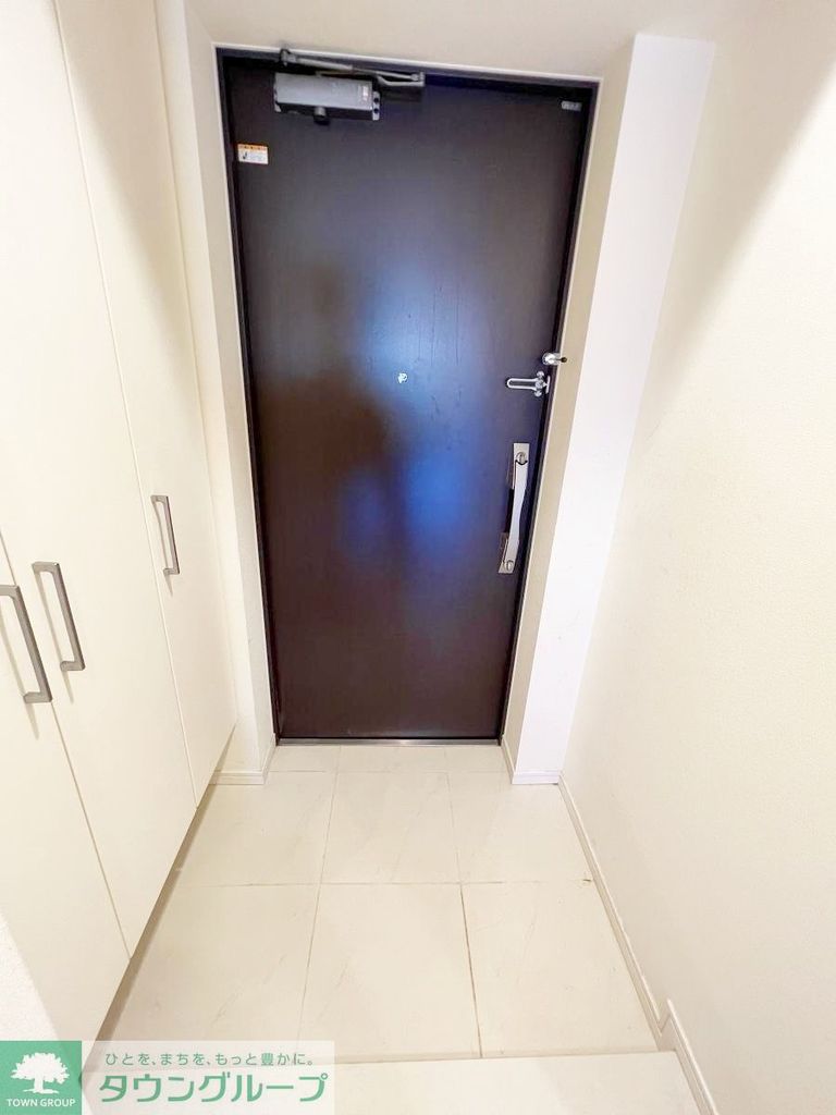 玄関　お部屋探しは株式会社　タウンハウジング　までお気軽にお問合…