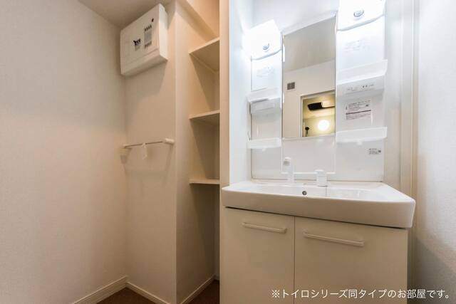 洗面設備　※トイロシリーズ同タイプのお部屋です。