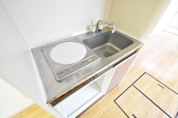 キッチン　別部屋参考写真です