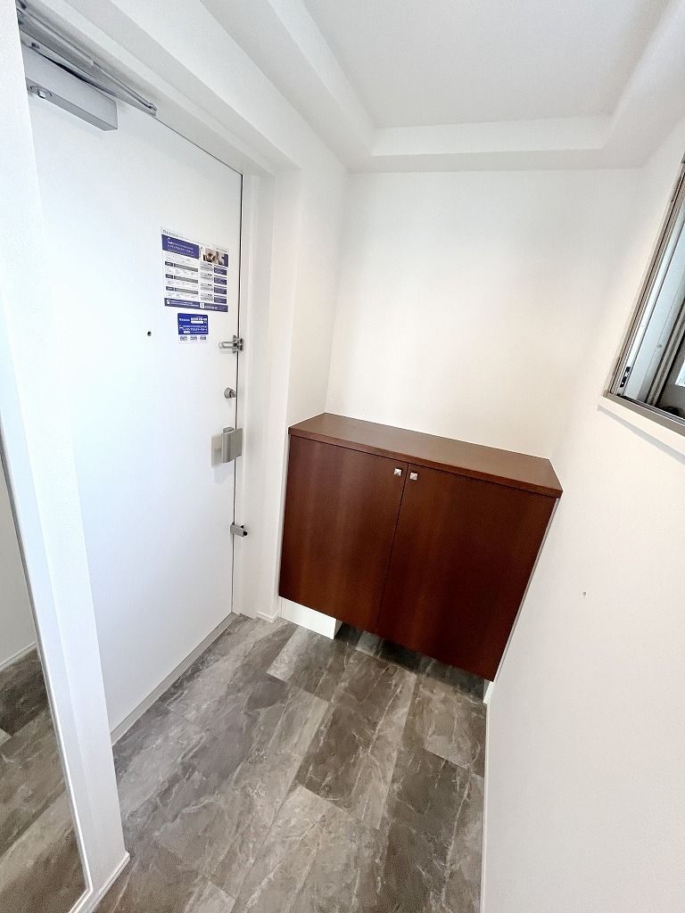 玄関　タウンハウジングレジデンス事業部　恵比寿店・赤坂店までお問…