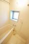 バス・シャワールーム　雨の日のお洗濯物にも便利な浴室乾燥機能付きのバスルームです
