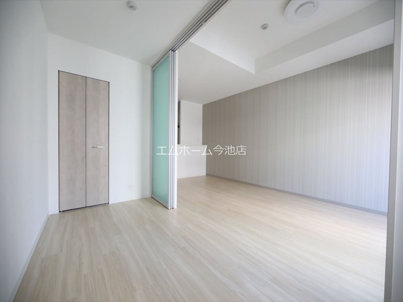 その他部屋・スペース　洋室5.0帖　エアコン付　換気良好　収納充実しています