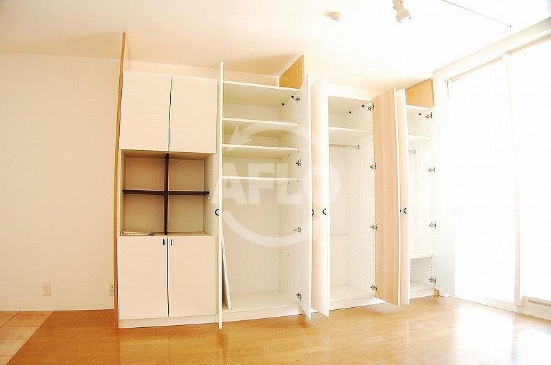 収納　アーバネックス北堀江　クローゼット