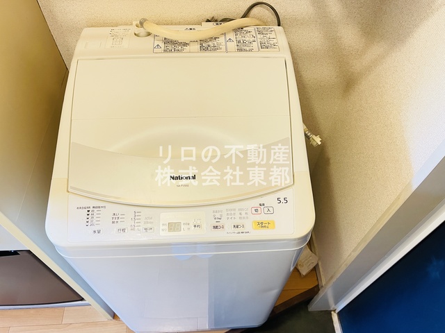 その他　洗濯機置き場は室内にあるので雨に濡れる心配はありません。
