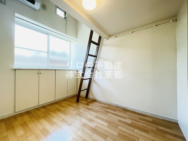 居室・リビング　南向きで日当たり良好なお部屋！暖かな日差しが入ります♪